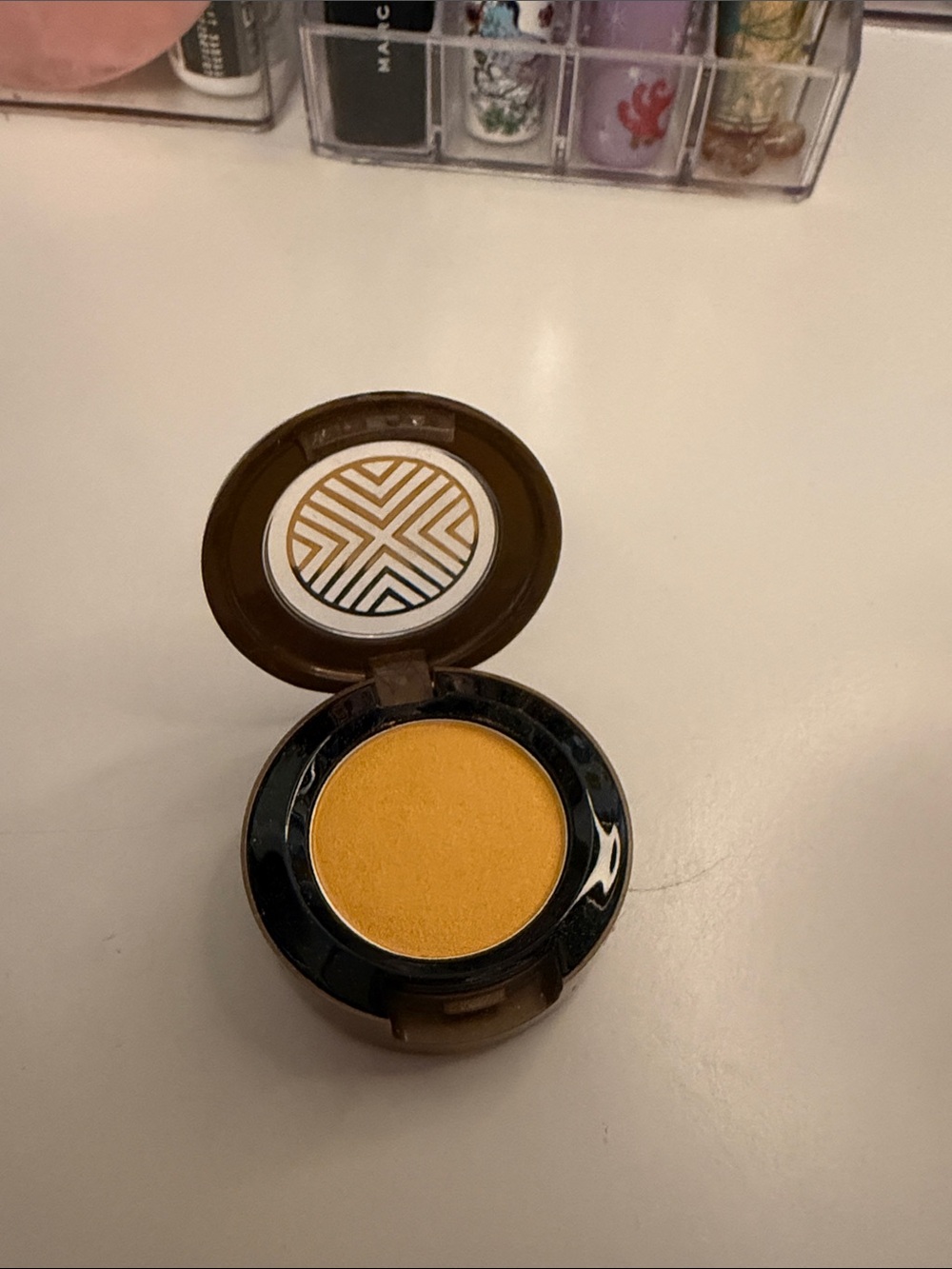 MAC eyes shadow bright fruits